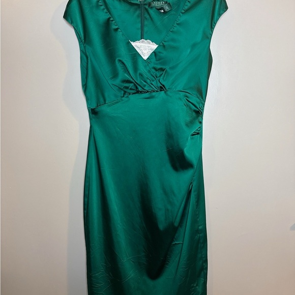 Lauren Ralph Lauren 10 Emerald Green Satin Side Drape Lace Accent Sheath Dress - Picture 1 of 11